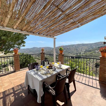 Villa En Frigiliana Con Piscina Y Jacuzzi Exterior photo