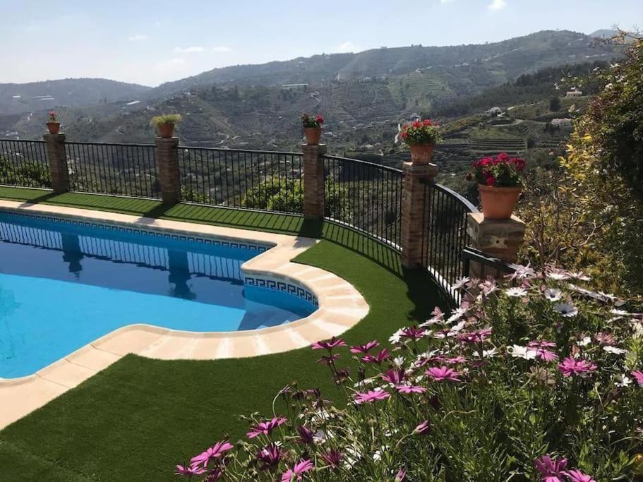 Villa En Frigiliana Con Piscina Y Jacuzzi Exterior photo