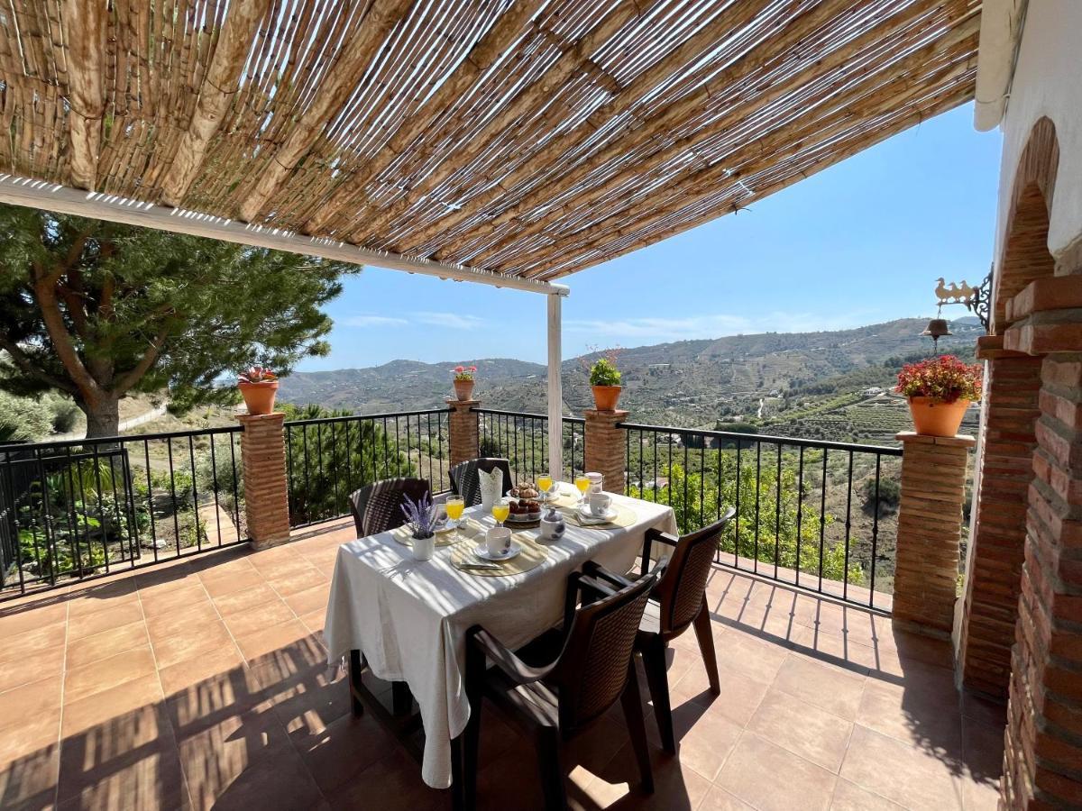 Villa En Frigiliana Con Piscina Y Jacuzzi Exterior photo
