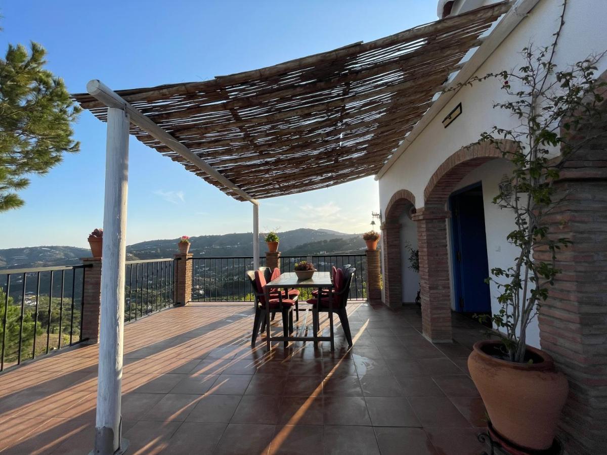 Villa En Frigiliana Con Piscina Y Jacuzzi Exterior photo
